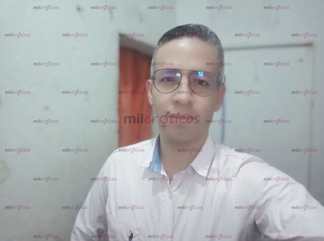 FOTOS DE BIEN DOTADO OFREZCO COMPAÑÍA Y PLACER ESCRÍBEME AL WHATSAPP CON GUSTO HABLAMOS