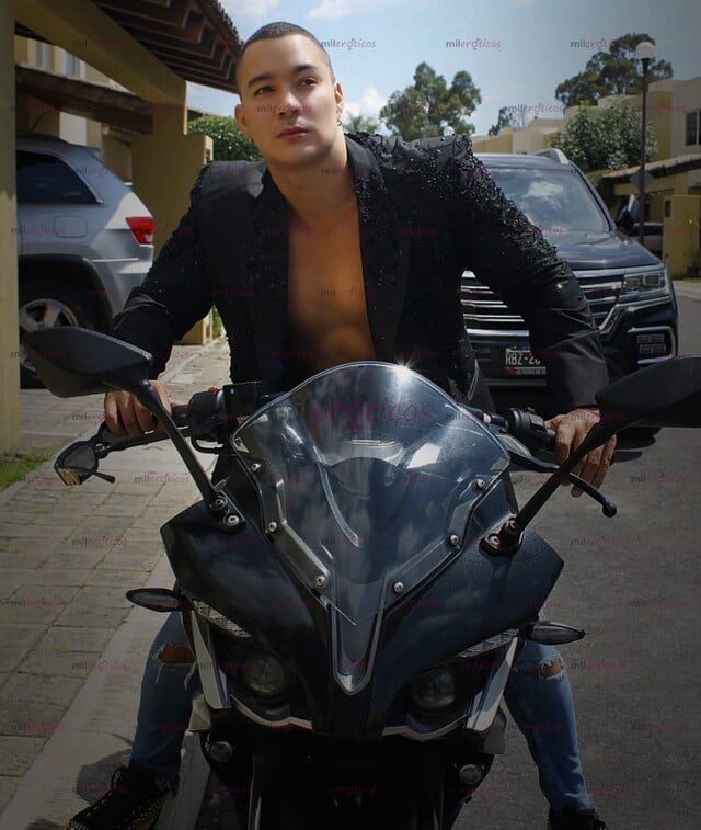 FOTOS DE HOLA MI NOMBRE ES ERIK 21 CM DE VERGA PARA TI NO TE ARREPENTIRAS