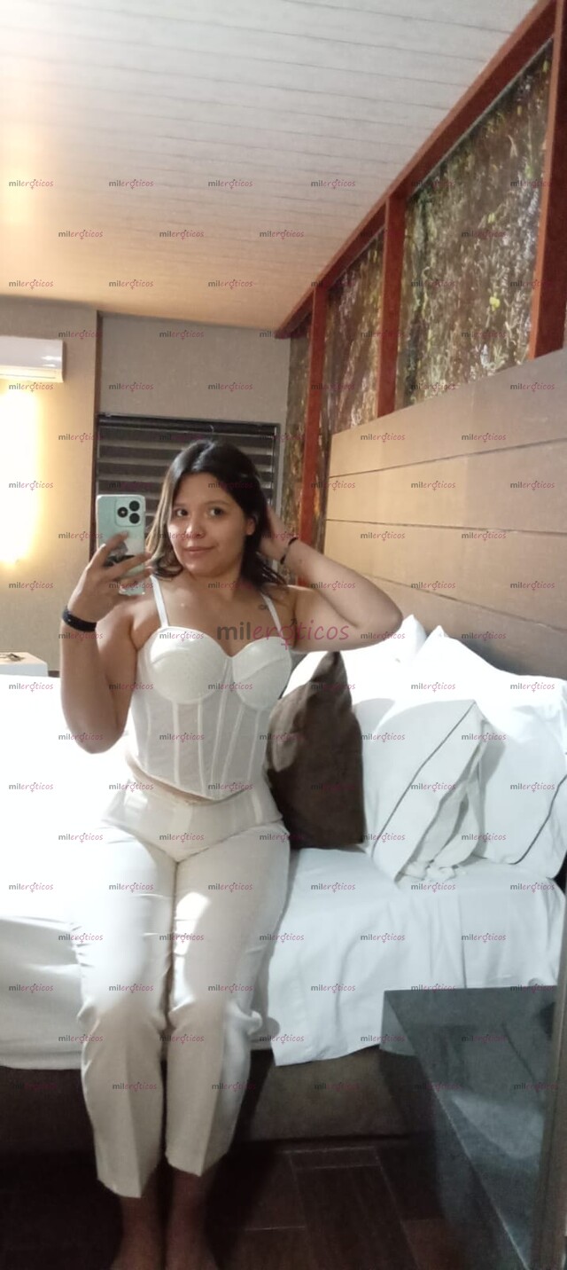 FOTOS DE KIM 20 AÑOS CHICA GUAPA JOVENCITA DELGADA COMPLASIENTE