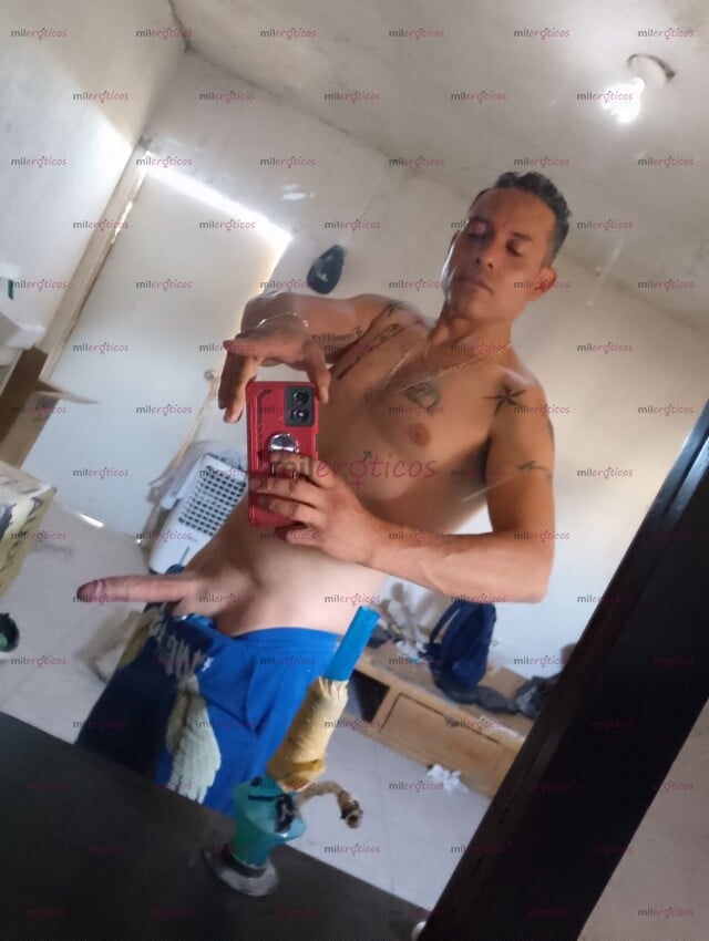 FOTOS DE HOMBRE ALTO MADURO COMPLACIENTE CON UN MIEMBRO DE 28 CM QUE TE VOLVERÁ LOCA