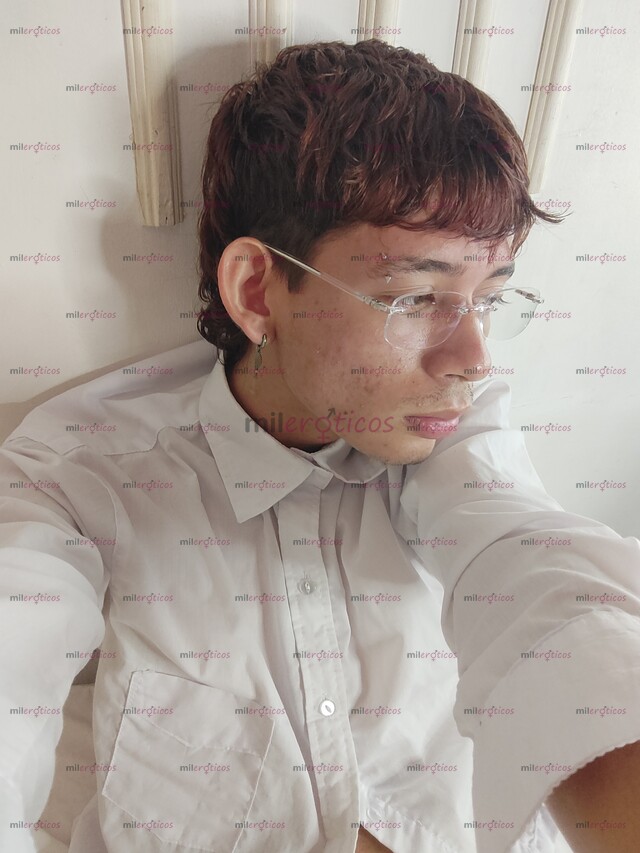 FOTOS DE SOMOS DOS CHICOS CALIENTES PARA SATISFACER TUS DESEOS