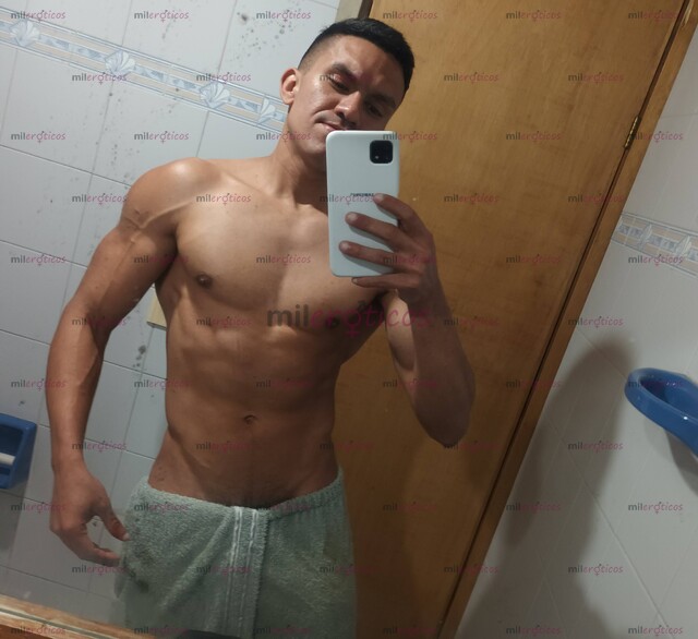 FOTOS DE MAN CON PORTE ATLÉTICO, DISPONIBLE 31AÑOS DE EDAD EXCELENTE CUERPO, VARONIL.