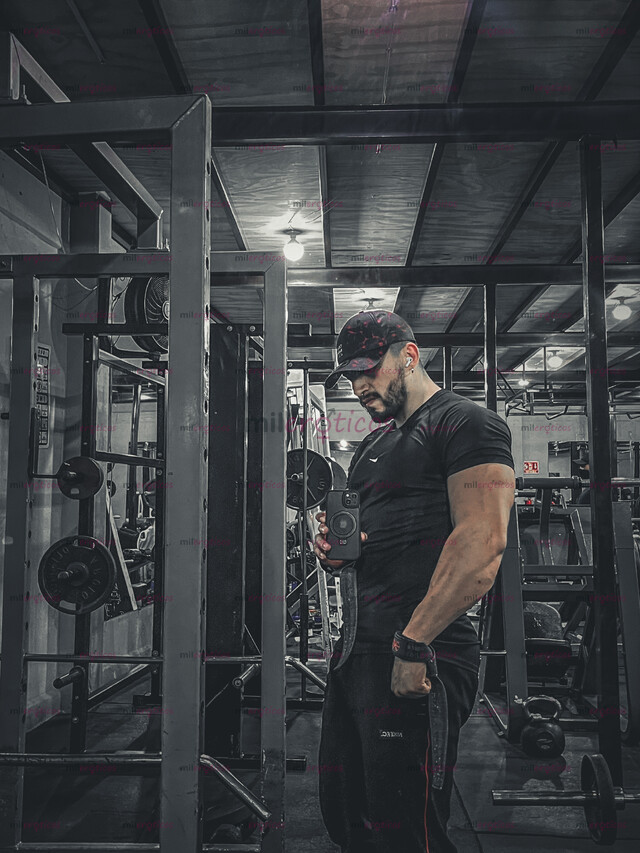 FOTOS DE POR PRIMERA VEZ EN TU CIUDAD, JOVEN FIT PARA COMPLACERTE