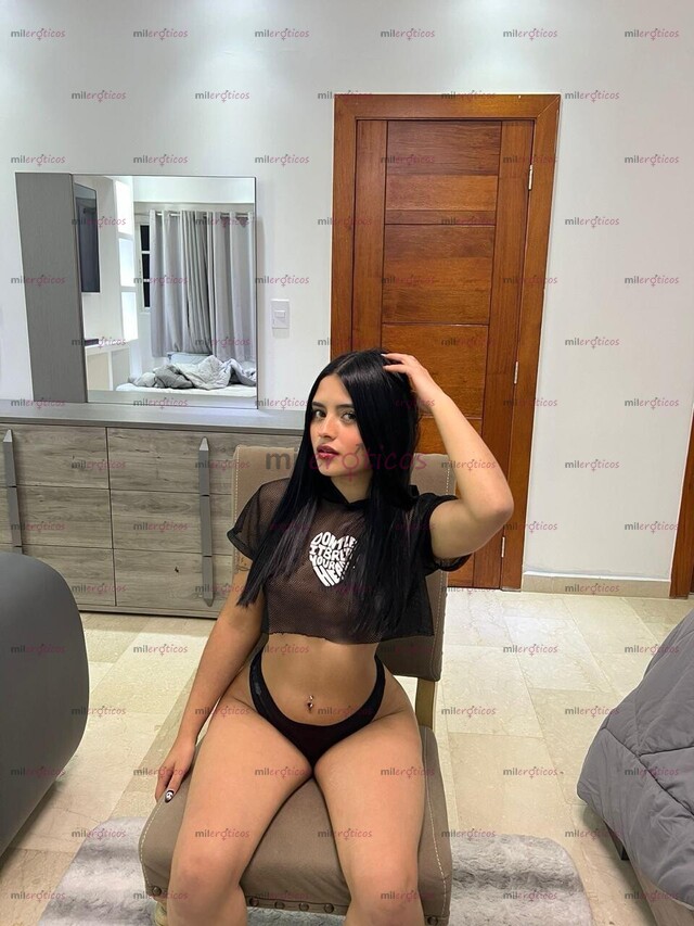 FOTOS DE HERMOSA COLOMBIANA DE CARA ANGELICAL CON GANAS DE COMPLACERTE.