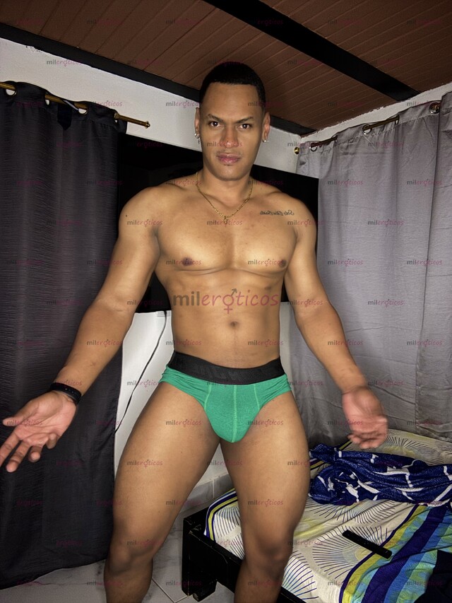 FOTOS DE LO QUE PASA ENTRE MACHOS, QUEDA ENTRE MACHOS!!