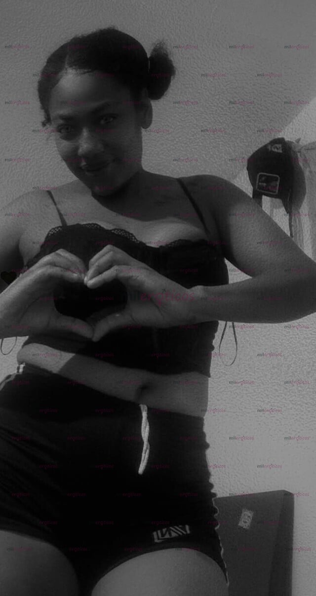 FOTOS DE HOLA SOY SALOME TENGO 28 AÑOS Y ME GUSTA DISFRUTAR LOS MOMENTOS