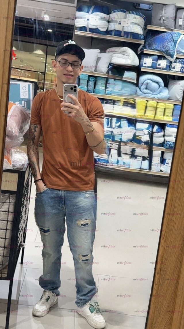 FOTOS DE MAN CHICO JOVEN VERGON ACTIVO COMPLACIENTE LECHERO