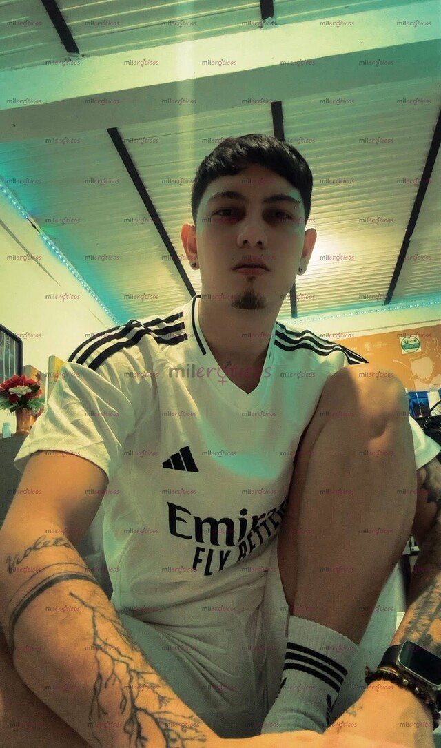 FOTOS DE MAN CHICO JOVEN VERGON ACTIVO COMPLACIENTE LECHERO