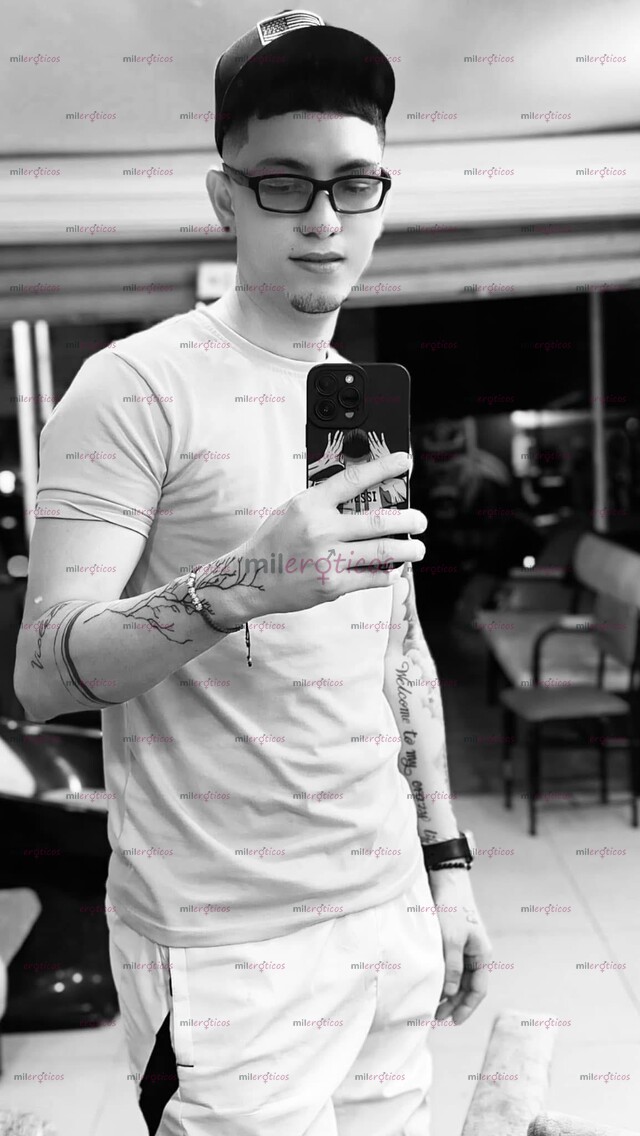 FOTOS DE MAN CHICO JOVEN VERGON ACTIVO COMPLACIENTE LECHERO