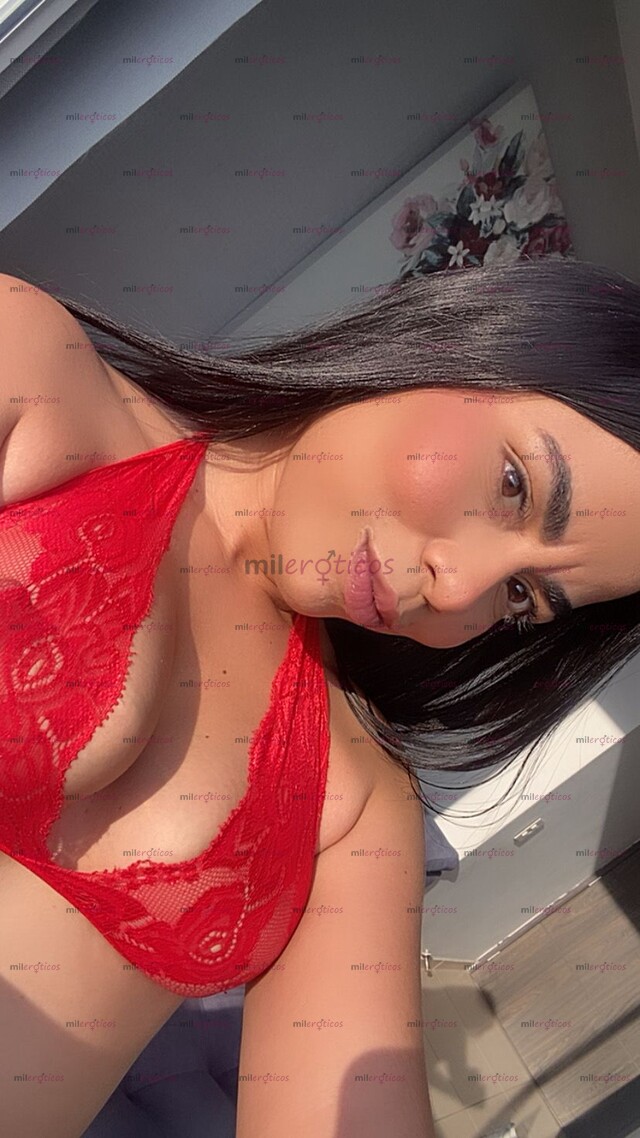 FOTOS DE SALOMÉ CHICA SEXY JUGUETONA CON GANAS DE DIVERTIRSE