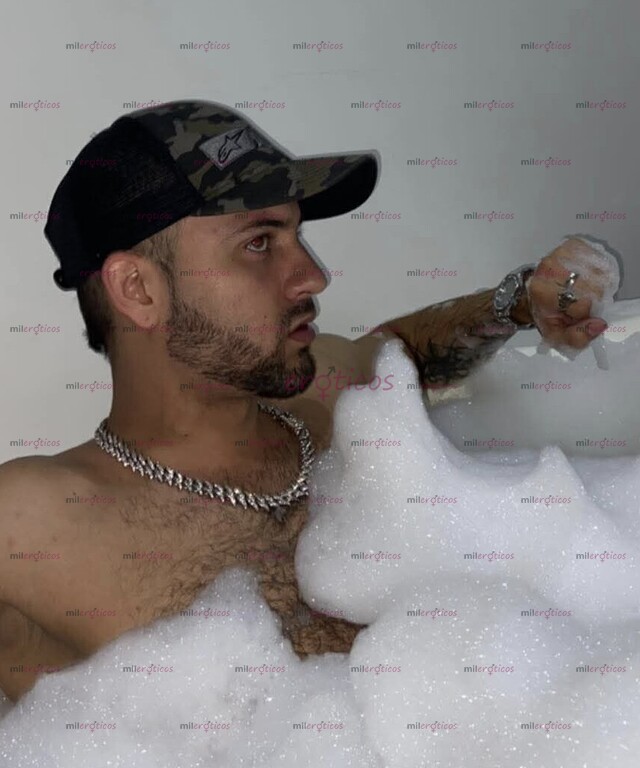 FOTOS DE DE PASO POR UNOS DIAS EN LA CIUDAD ESTOY EN EL PARQUE EL PERIODISTA TENGO SITIO