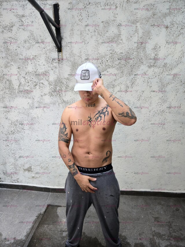 FOTOS DE CHACALÓN CARIÑOSO LISTO PARA ROMPER TU CUL0 Y HACERTE GRITAR