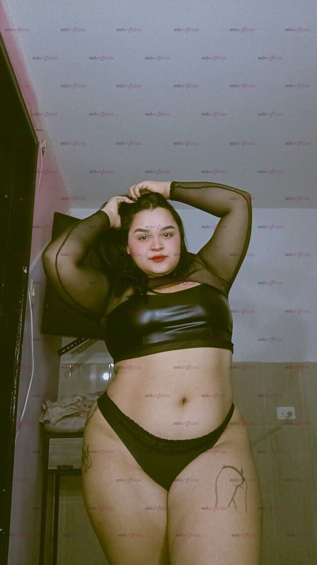 FOTOS DE TITULO : SEXY MORENA ARDIENTE QUE TE SACARÁ TODA LA LECHE MI AMOR