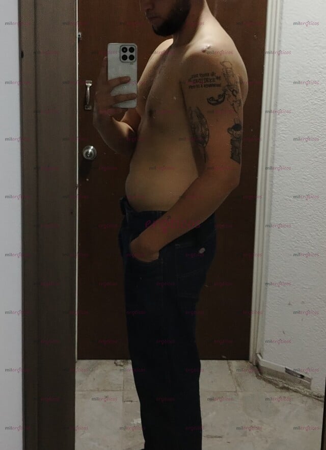 FOTOS DE 28 AÑOS, ALTO, WUERO, CON BUEN PAQUETE Y TRAVIESO.