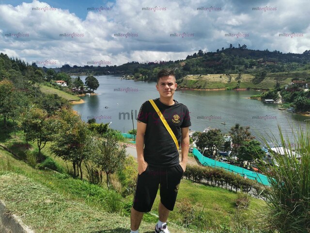 FOTOS DE ANDRES CHICO VERSATIL VENTA DE CONTENIDO XXX VIDEO LLAMADAS O VIAJES 316481574