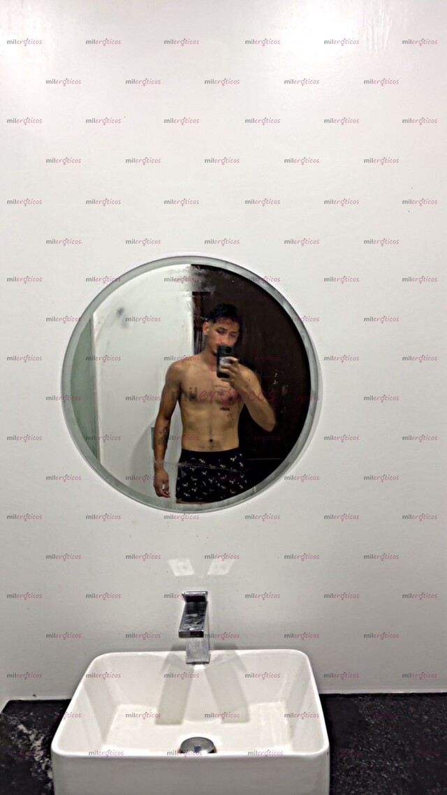 FOTOS DE MORENO VERSÁTIL CALIENTE Y COMPLACIENTE DISPONIBLE PARA TI.