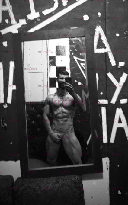 FOTOS DE GIGOLÓ DOTADO 22CM STRIPPER, M