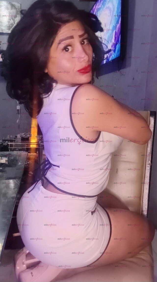FOTOS DE COQUETA Y FEMENINA CON RICO CARAMELO DE 18CM CONOSEME