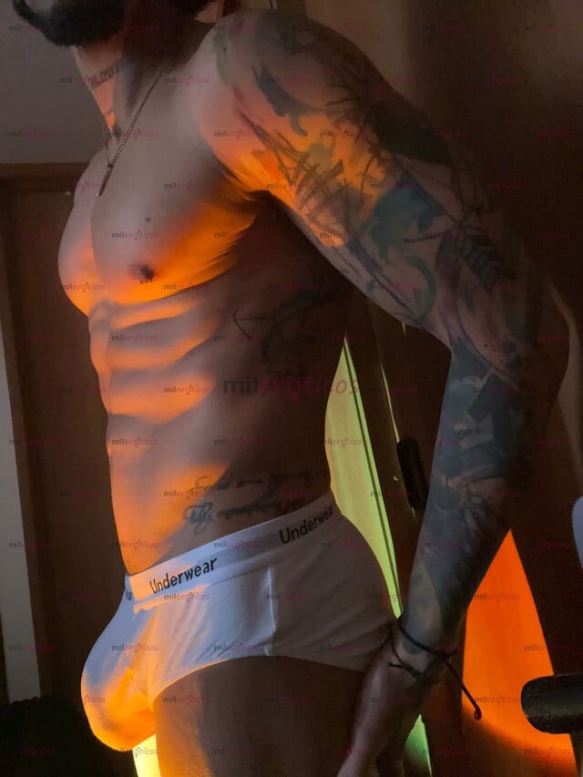 FOTOS DE CHICO LATINO DE 27 AÑOS VARONIL CON EDUCACIÓN Y FETICHISTA