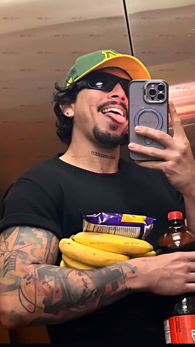 FOTOS DE CHICO LATINO DE 27 AÑOS VARONIL CON EDUCACIÓN Y FETICHISTA