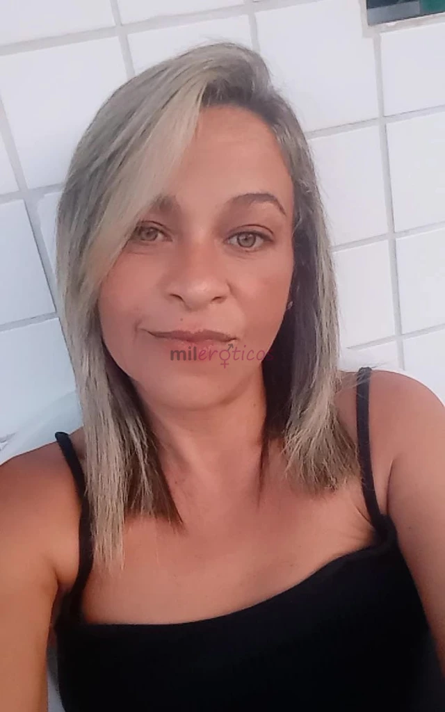 Ola vem gozar comigo gostoso presencial ou virtualmente tenho 1 60 de altura e uma bucetinha bem rosinha pra vc cair de boca e se acabar vem comigo ho...