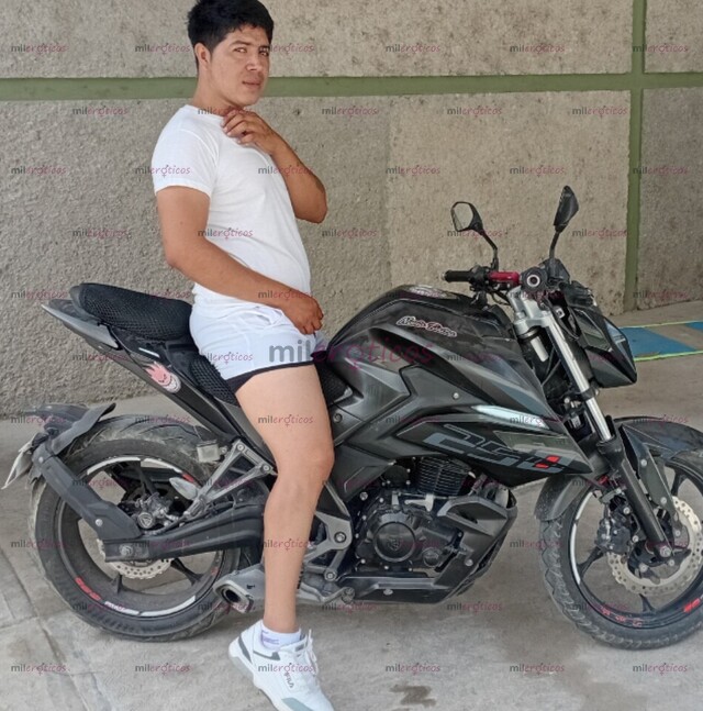 FOTOS DE CHICO DOTADO LISTO PARA PASAR UN RATO AGRADABLE CONTIGO