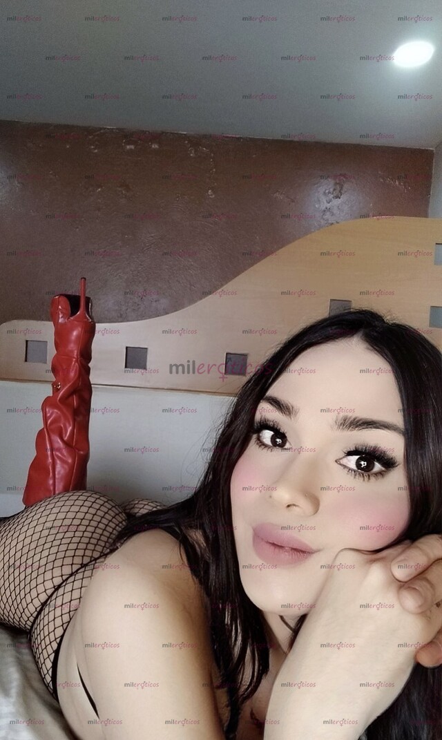 FOTOS DE PRINCESA DISPUESTA A SER LA NIÑA DE PAPI