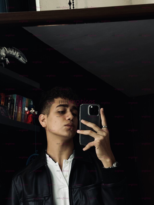 FOTOS DE UNIVERSITARIO CALIENTE, GUAPO, CALIENTE, LINDO