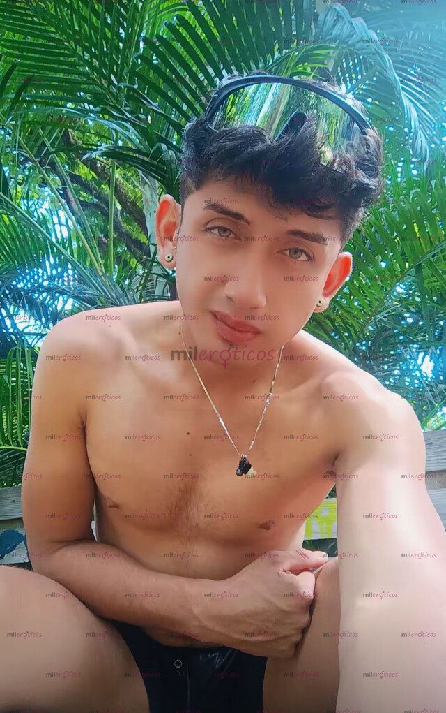 FOTOS DE ENGATIVÁ MASAJISTA VERGN 21 CM GRUESA CURVA Y LECHERA DISPONIBLE 24 7