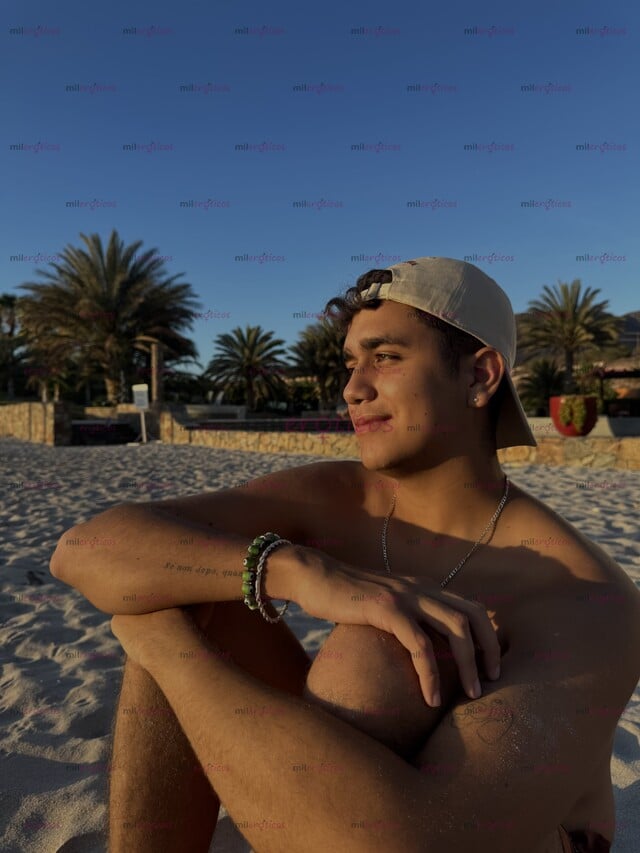 FOTOS DE 19 AÑOS, SIN LÍMITES, MUY CALIENTE CON GANAS DE HACERTE DISFRUTAR