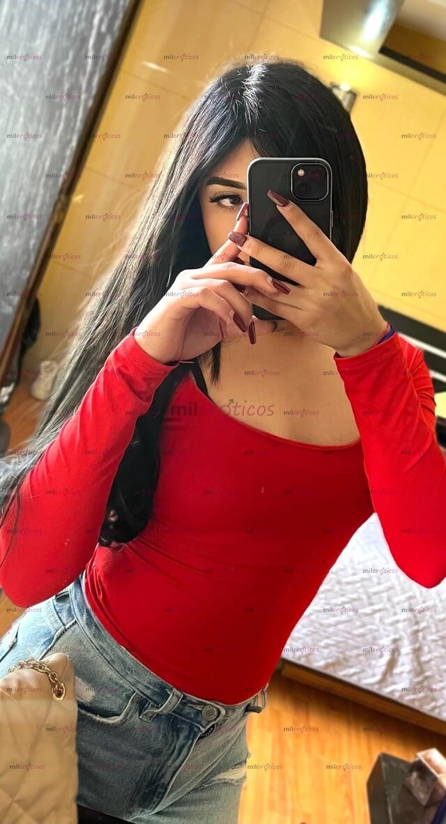 FOTOS DE MUÑEQUITA CON TETITAS DE HORMONA, NALGAS PARADITAS, Y UN PENE RIQUÍSIMO