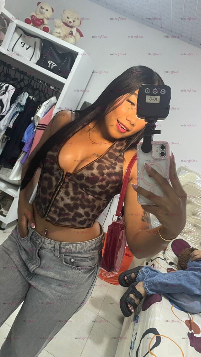 FOTOS DE MORENITA SEXY CON GANAS DE SACARTE LA LECHE DESDE 8K
