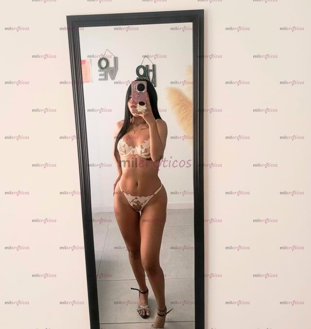 FOTOS DE EVA MORENA DELGADA, IRRESISTIBLE Y SEDUCTORA