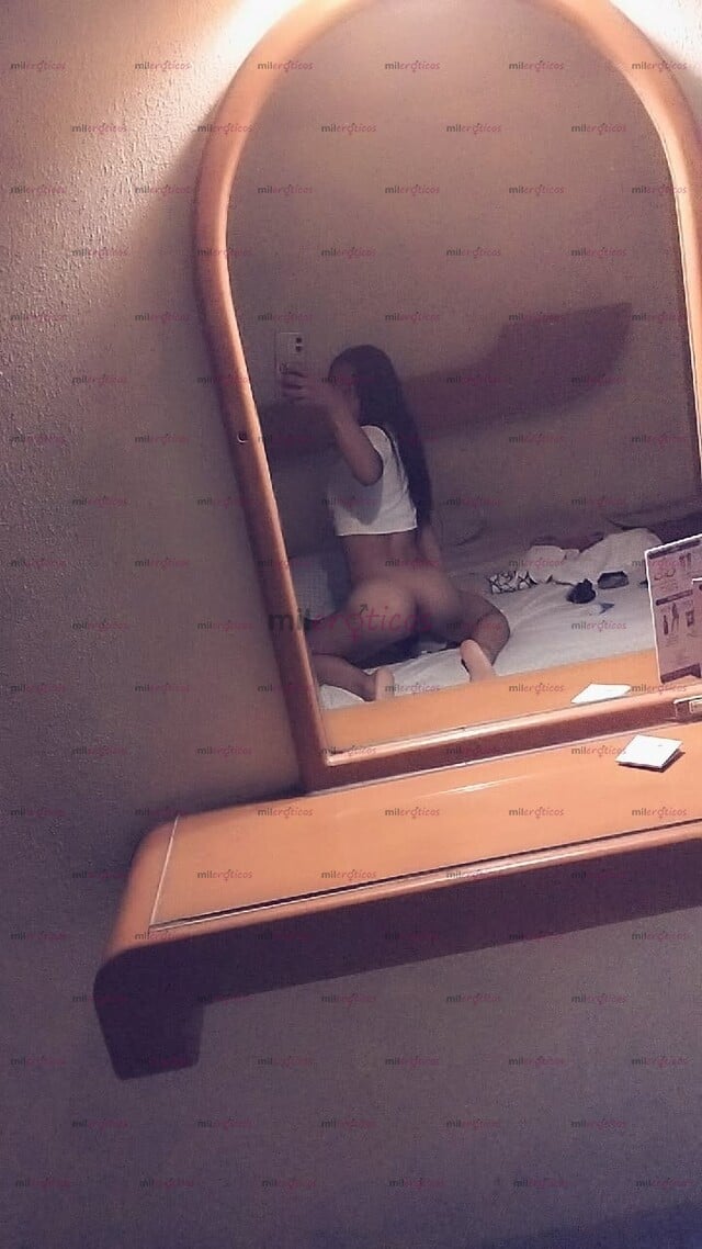FOTOS DE PASIVA , SUMISA ,NALGONA , DELGADITA Y MUY CACHONDA , UNA PERRITA EN LA CAMA !!!