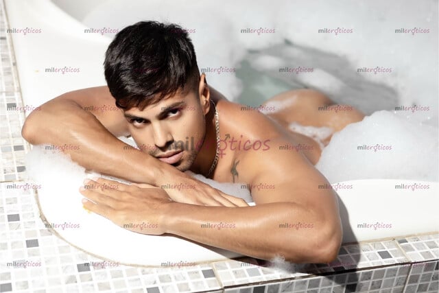 FOTOS DE JAXSON JOVEN SERIO VARONIL DISPUESTO A PASAR MOMENTOS RICOS Y LLENOS DE PLACER