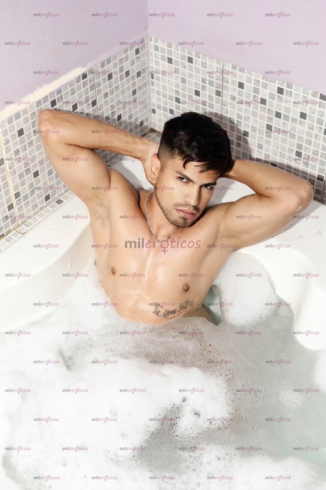 FOTOS DE JAXSON JOVEN SERIO VARONIL DISPUESTO A PASAR MOMENTOS RICOS Y LLENOS DE PLACER