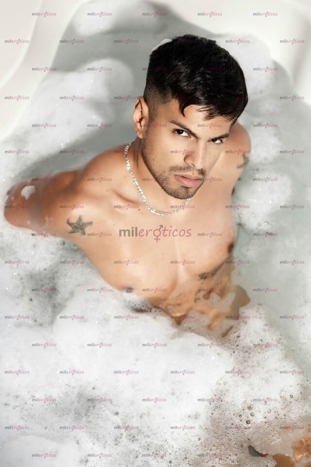 FOTOS DE JAXSON JOVEN SERIO VARONIL DISPUESTO A PASAR MOMENTOS RICOS Y LLENOS DE PLACER