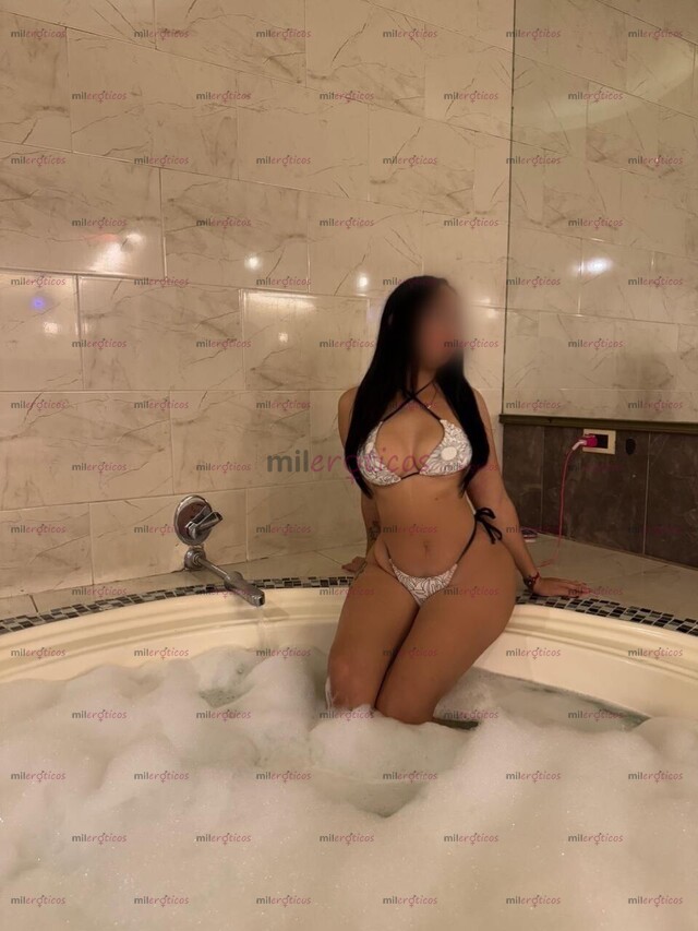 FOTOS DE HERMOSA BLANQUITA CON CARA DE MUÑECA MUY MORBOSA Y CONSENTIDORA