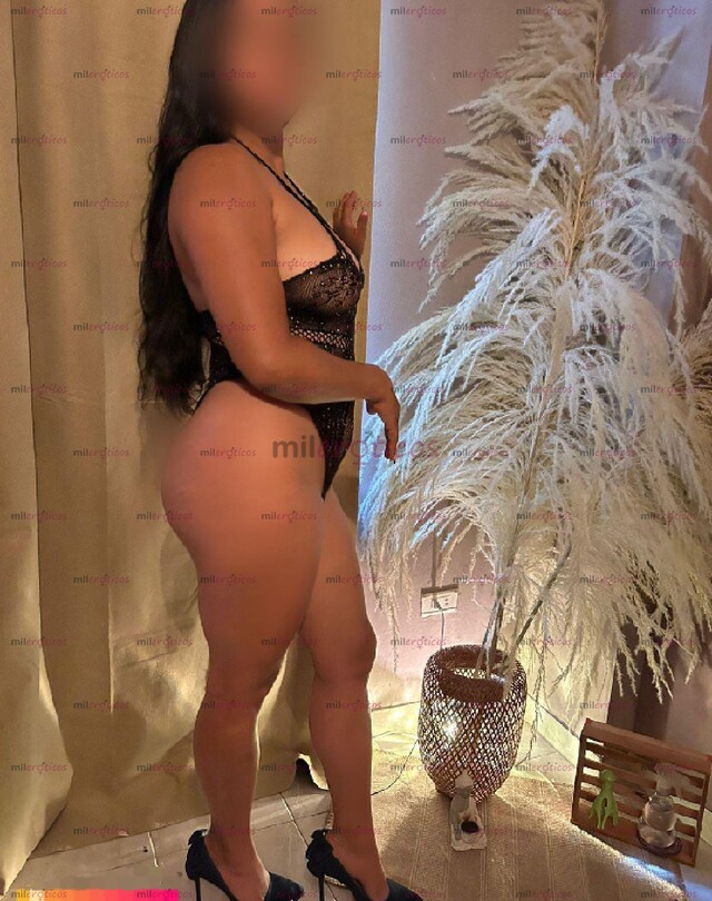 FOTOS DE HOLA SOY CRISTAL CON MÁSAJES DE TODO TIPO Y EROTISMO