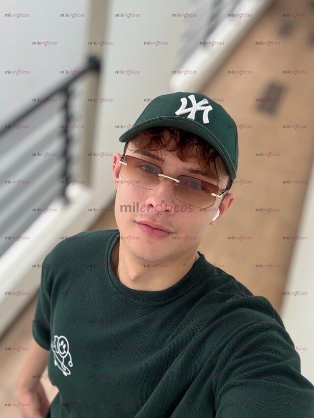 FOTOS DE HOLA, MUCHO GUSTO ME LLAMO CAMILO, TENGO 22 AÑOS, PASIVO Y SOY UNIVERSITARIO.
