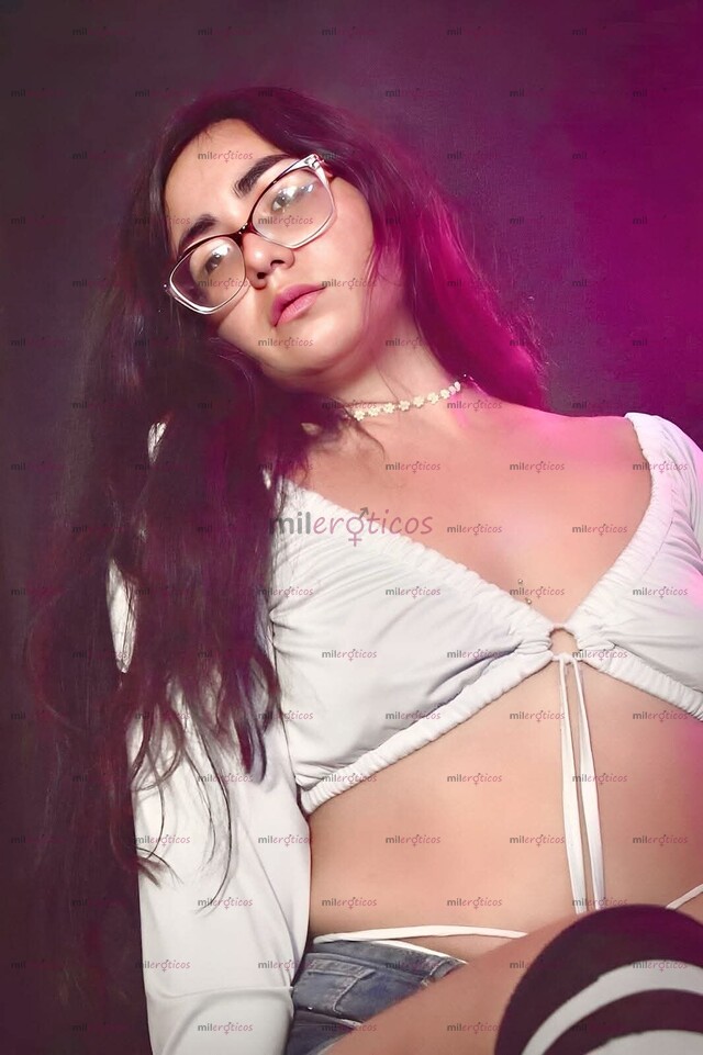 FOTOS DE CHICA NUEVA CALIENTE CON BUENAS PIERNAS Y TRASERO