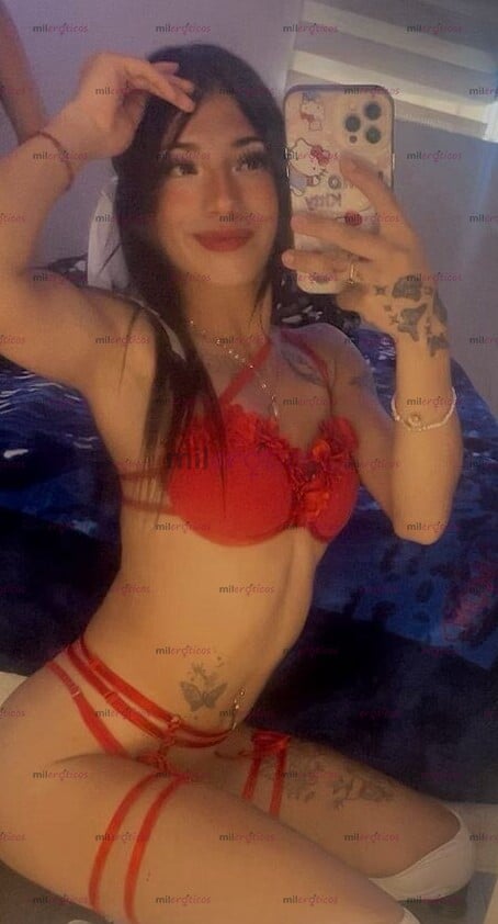 FOTOS DE DELICIOSA POLLITA CON UNA TIERNA CARITA. MUY ARRECHA, APRETADITA, ESTRECHITA