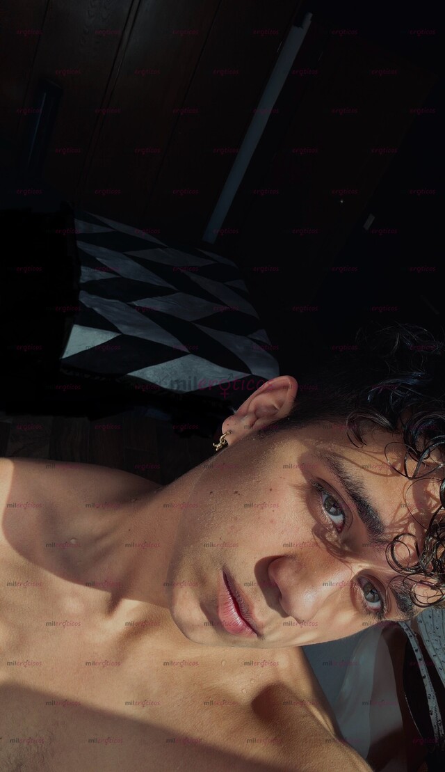 FOTOS DE UNIVERSITARIO CALIENTE, GUAPO, CALIENTE, LINDO