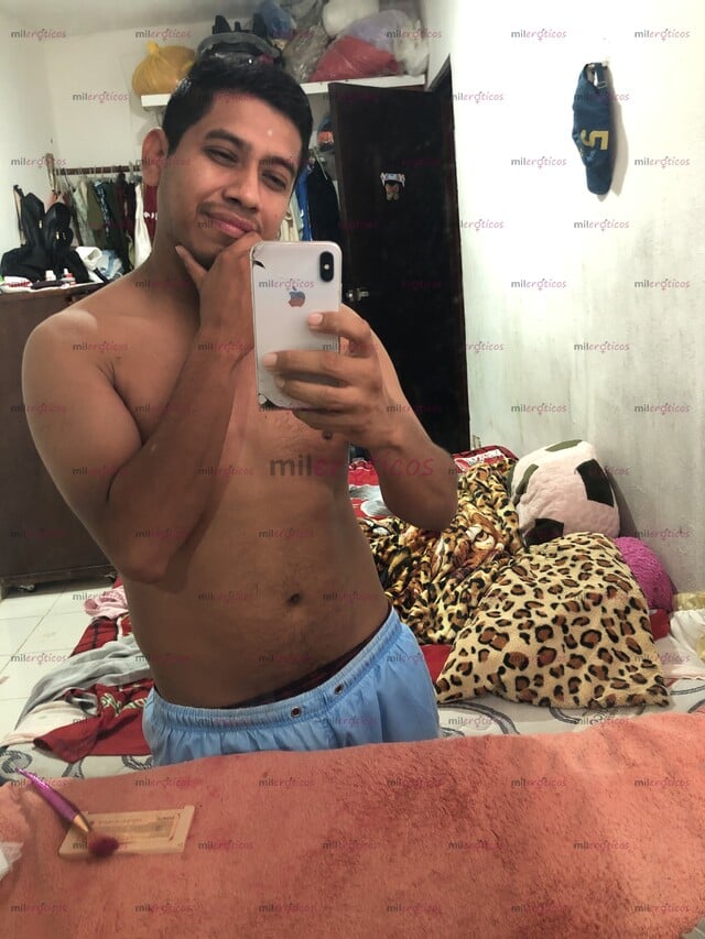 FOTOS DE HOLA MI NOMBRE ES CLEMENTE SOY GIGOLÓ Y ACOMPAÑANTE SERVICIO 24 7 MORENITO ARDE