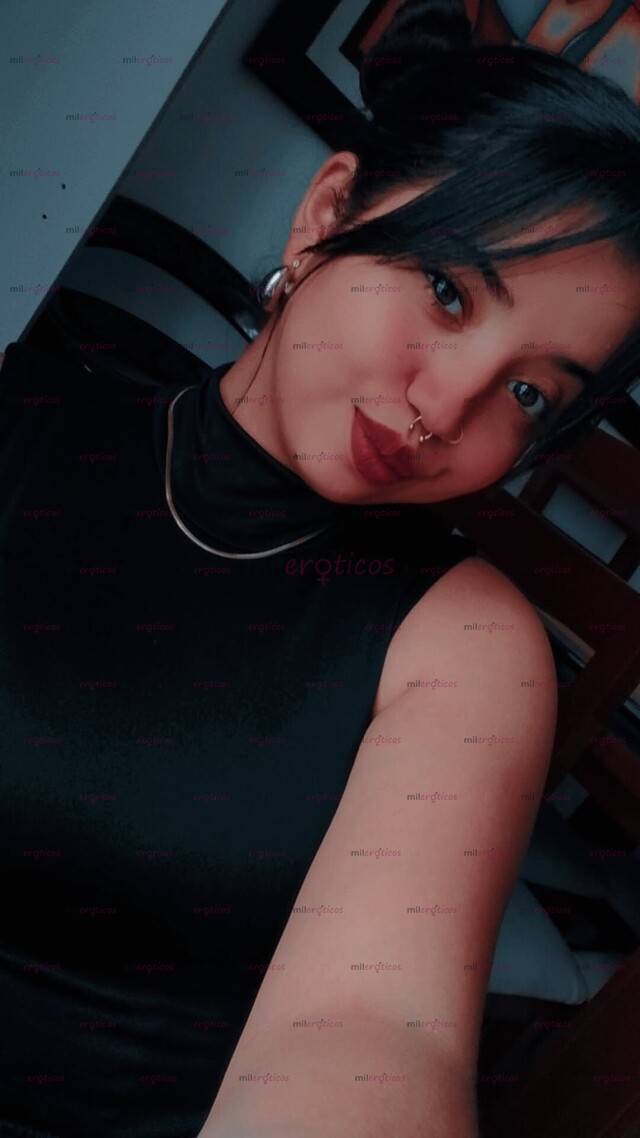 FOTOS DE HOLA SOY CRISTAL HERMOSA Y DULCE DISPONIBLE PARA COMPLACERTE