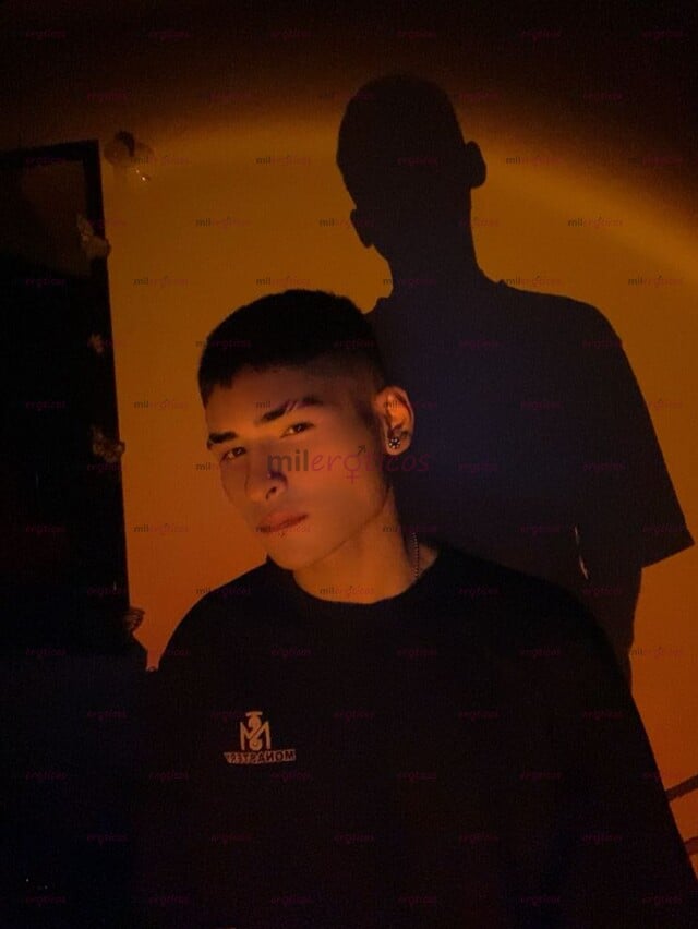 FOTOS DE LO MEJOR UN HOMBRE JOVEN DISPUESTO A CUMPLIR Y SATISFACER TE CON TUS DESEOS SEX