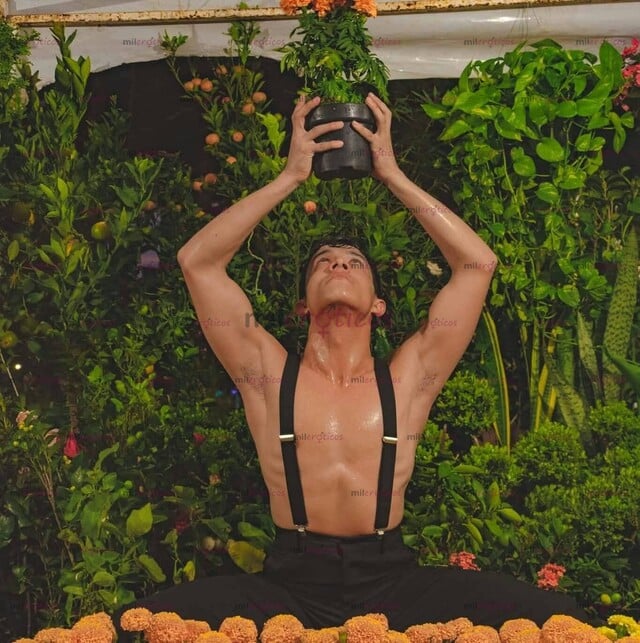 FOTOS DE BAILARÍN CULÓN LISTO PARA QUE ME REVIENTES EL CULO
