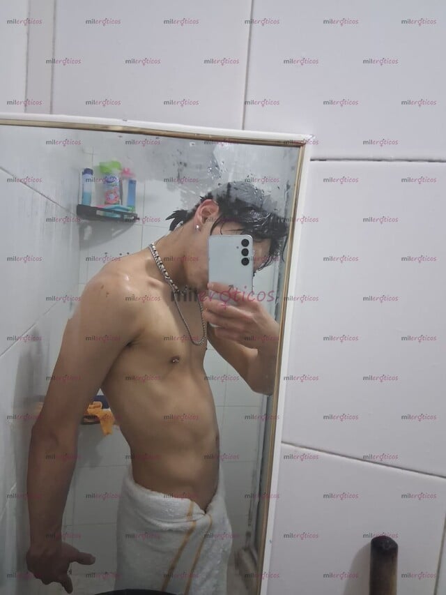 FOTOS DE SANTIAGO TWUNK MASCULINO CON UN CULITO A TU MEDIDA