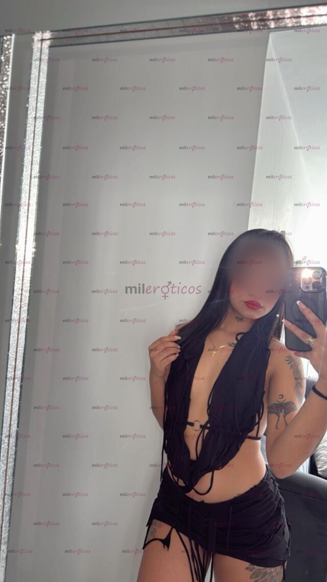 FOTOS DE SCARLETT, RICAS NALGAS Y CUERPECITO JUGUETÓN Y HERMOSOS OJOS