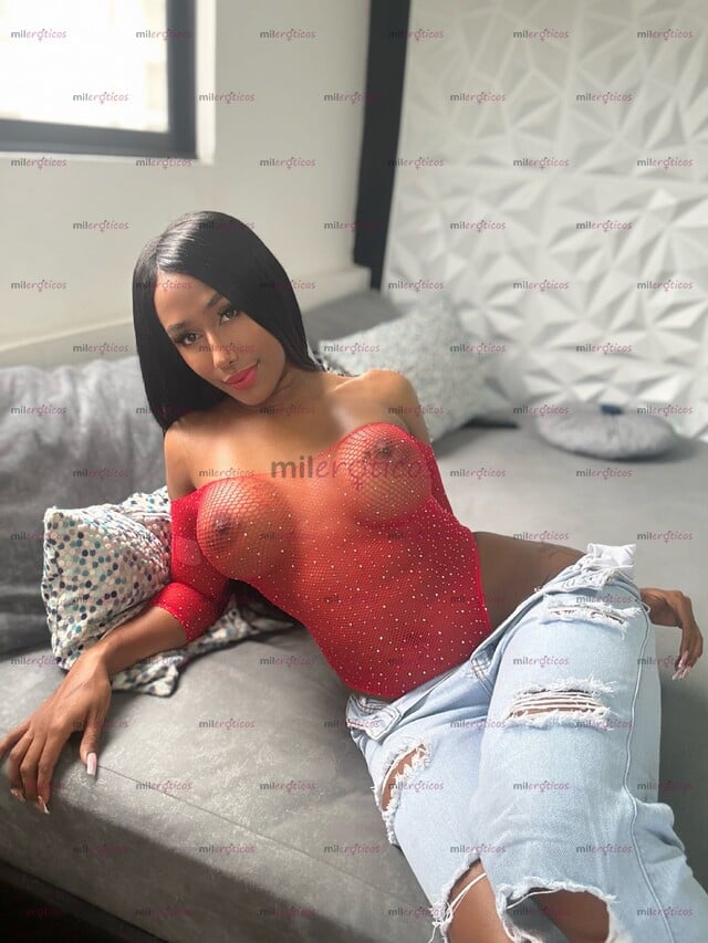 FOTOS DE ATRIBUTOS SUPER FEMENINOS CULONA PIERNONA TETONA SÚPER DELICADA VERSÁTIL